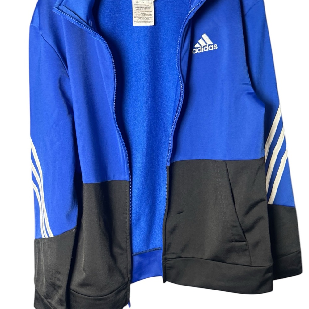 Adidas - Picture 2 of 3